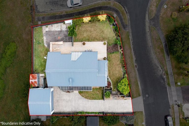 Photo of property in 2 Caesar Roose Drive, Glenview, Hamilton, 3206