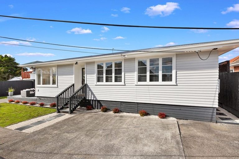 Photo of property in 2/38 Edwards Avenue, Henderson, Auckland, 0610