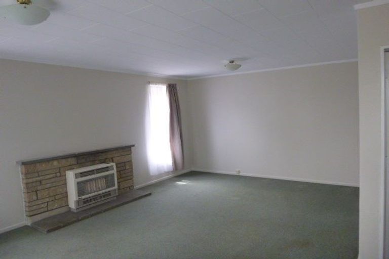 Photo of property in 14 Dakota Grove, Totara Park, Upper Hutt, 5018