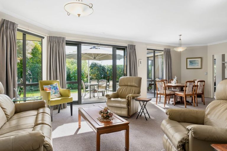 Photo of property in 18 Azure Place, Huntington, Hamilton, 3210