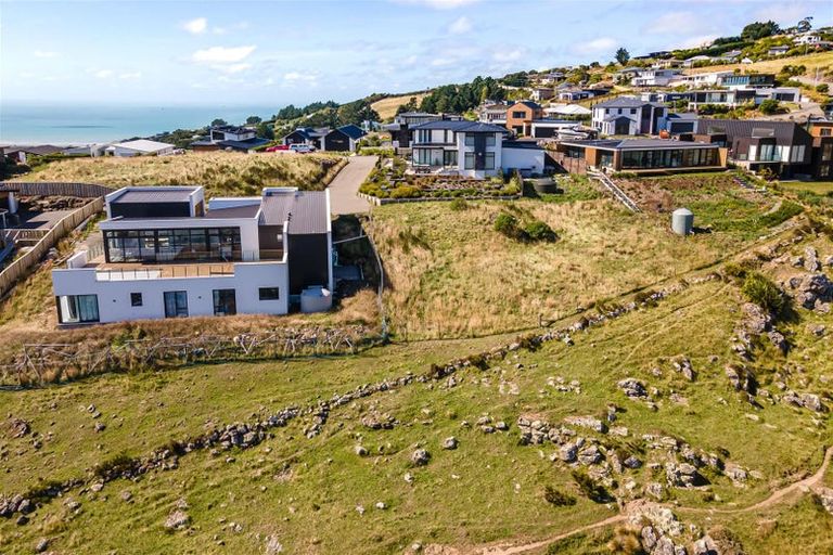 Photo of property in 11 Parkridge Place, Mount Pleasant, Christchurch, 8081