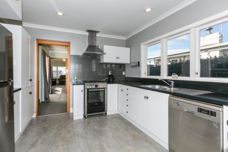 Photo of property in 24 Balliol Avenue, Pirimai, Napier, 4112