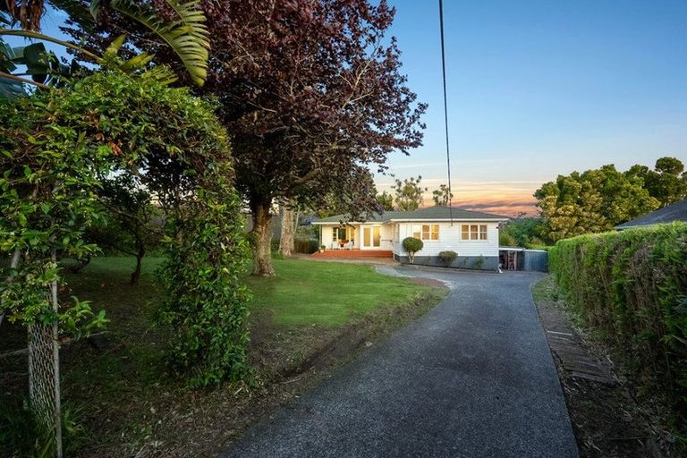Photo of property in 16 Eversleigh Road, Belmont, Auckland, 0622