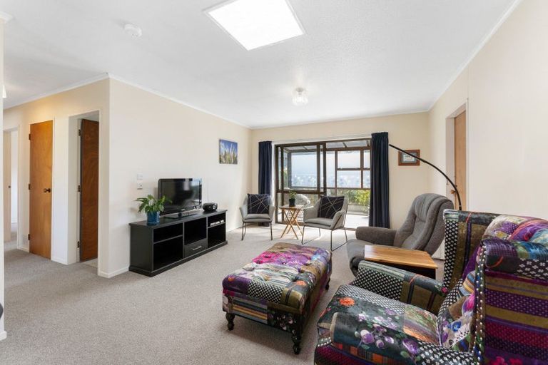 Photo of property in 29b Hinau Street, Tawa, Wellington, 5028