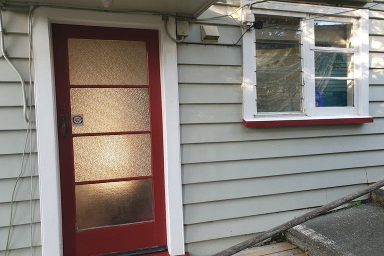 Photo of property in 44 Standen Street, Karori, Wellington, 6012