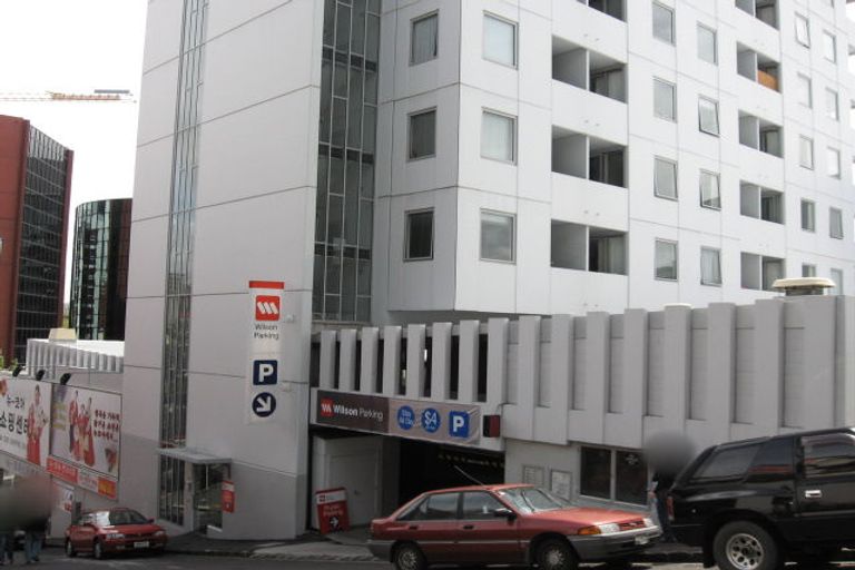Photo of property in Q-city Apartments, 4e/15 City Road, Auckland Central, Auckland, 1010