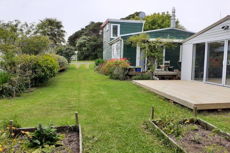 Photo of property in 24 Uenuku Avenue, Raglan, 3225