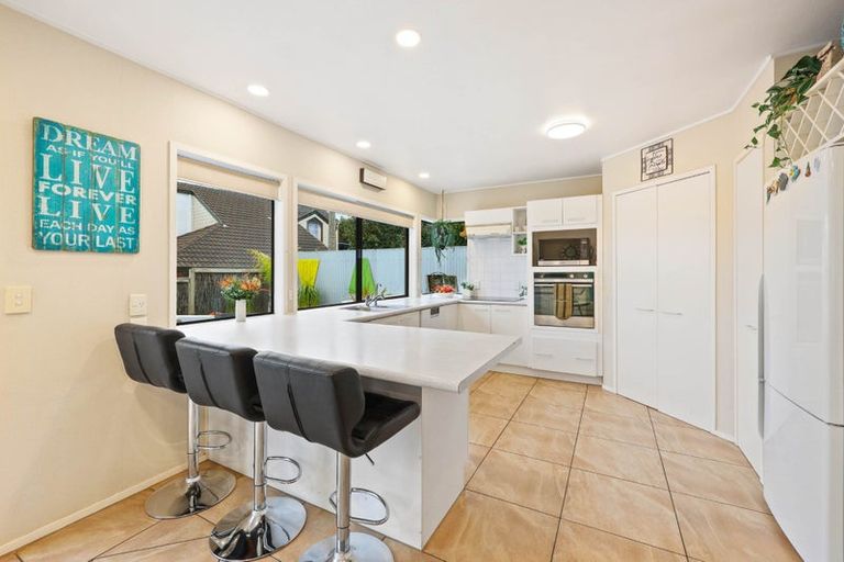 Photo of property in 47 Loloma Drive, Half Moon Bay, Auckland, 2012
