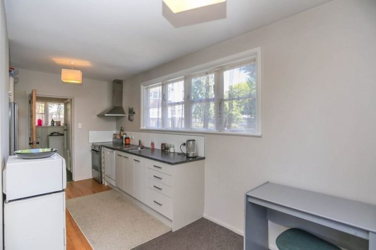 Photo of property in 13 Rowcliffe Crescent, Avonside, Christchurch, 8061