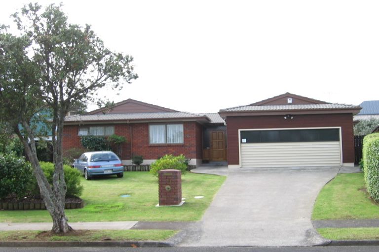 Photo of property in 37 Jillteresa Crescent, Half Moon Bay, Auckland, 2012