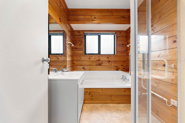 Photo of property in 12 Marotoa Grove, Turangi, 3334