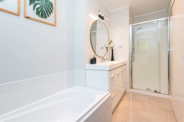 Photo of property in 2/230 Bucklands Beach Road, Bucklands Beach, Auckland, 2012