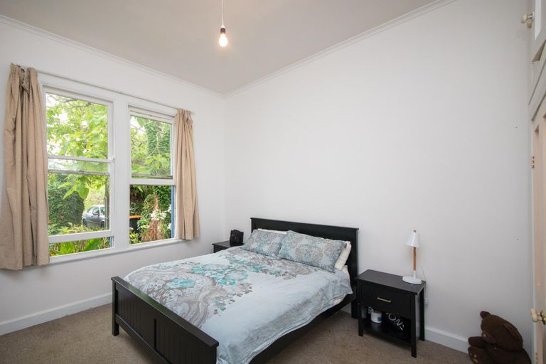 Photo of property in 6b Rolleston Street, Hokowhitu, Palmerston North, 4410