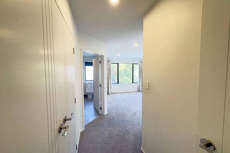 Photo of property in 64d Royal Road, Te Atatu South, Auckland, 0610