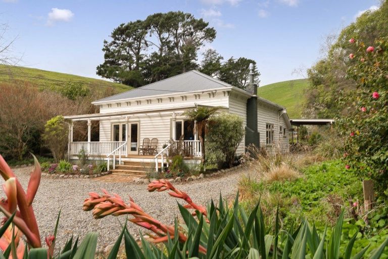 Photo of property in 402 Kaka Amu Road, Rangitumau, Masterton, 5871