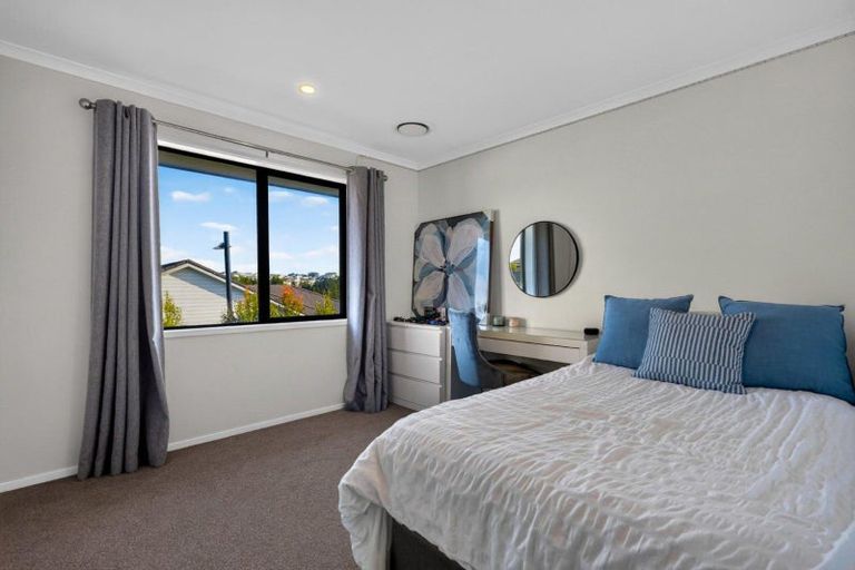 Photo of property in 40 Boocock Crescent, Orewa, 0931