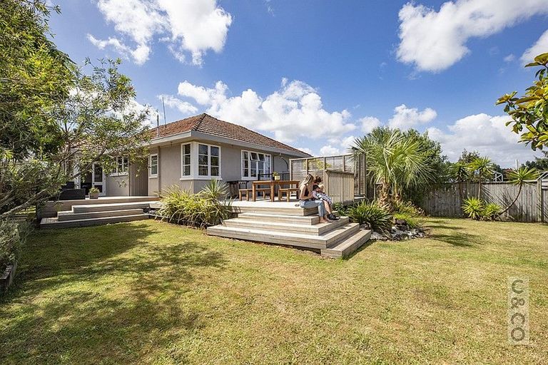 Photo of property in 41 Riverhead Road, Kumeu, 0810