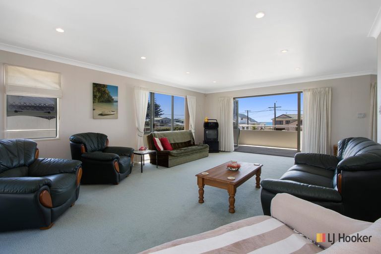 Photo of property in 10 Shaw Road, Waihi Beach, 3611