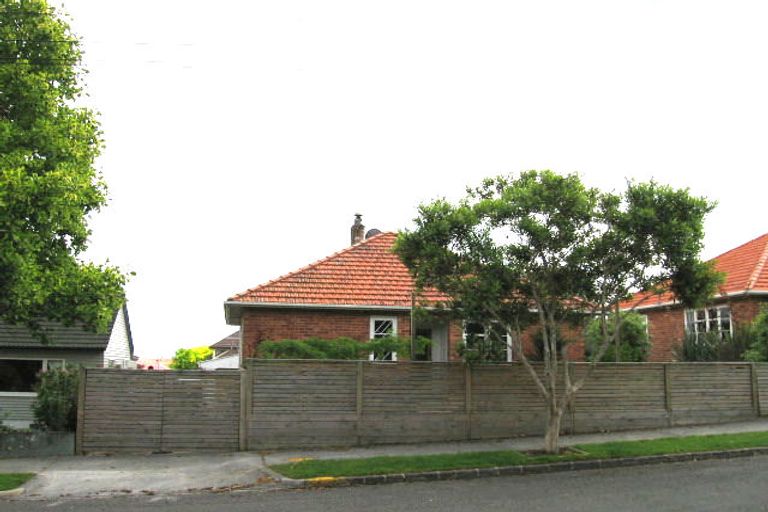Photo of property in 27 Humariri Street, Point Chevalier, Auckland, 1022