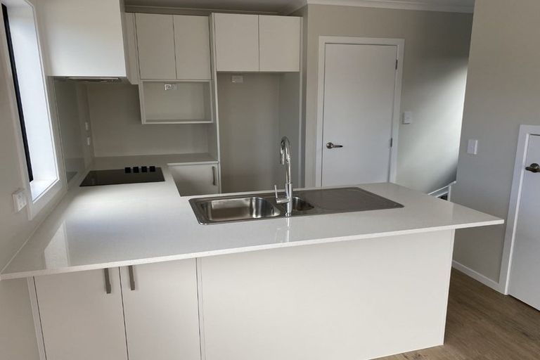 Photo of property in 1/125b Metcalfe Road, Ranui, Auckland, 0612