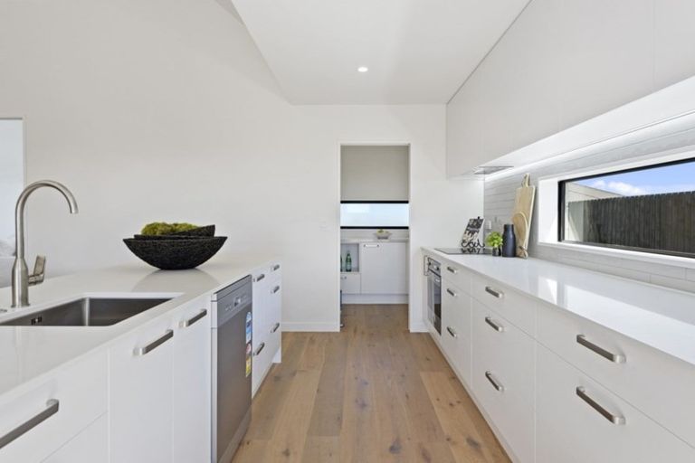 Photo of property in 17 Little Gem Road, Hornby, Christchurch, 8025