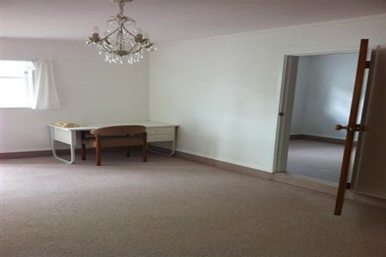 Photo of property in 13 David Crescent, Karori, Wellington, 6012