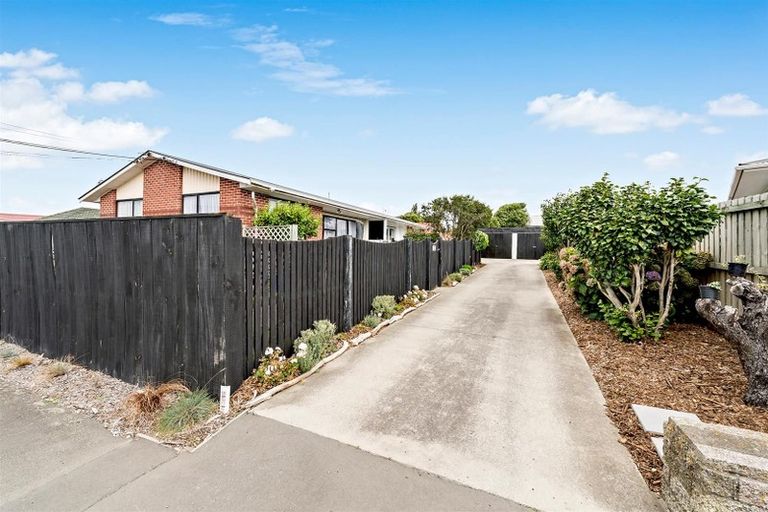 Photo of property in 132b Shortland Street, Aranui, Christchurch, 8061