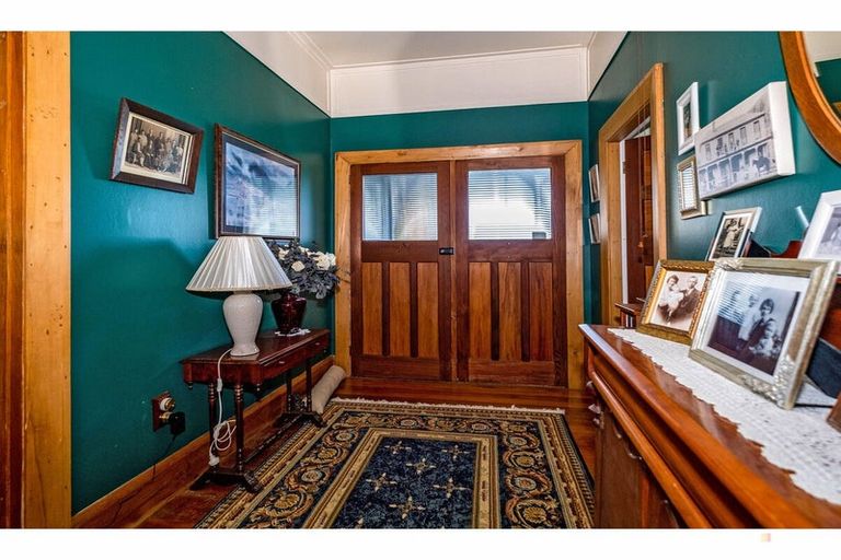 Photo of property in 12 Parsonage Road, Waimate, 7924