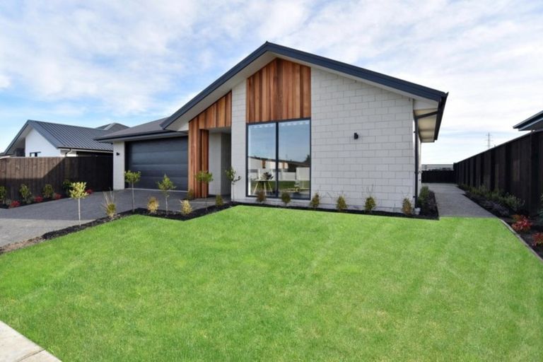 Photo of property in 47 Westpark Boulevard, Rangiora, 7400