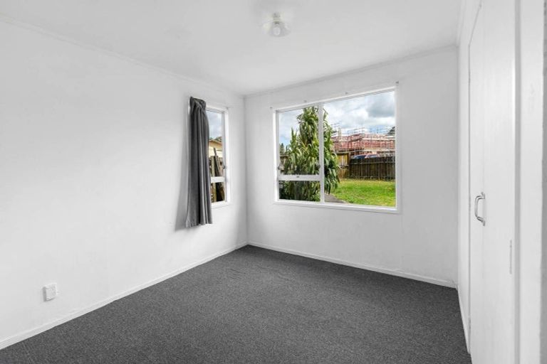 Photo of property in 49 Hyperion Drive, Randwick Park, Auckland, 2105
