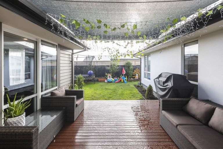 Photo of property in 4 Kingsbridge West, Burwood, Christchurch, 8083