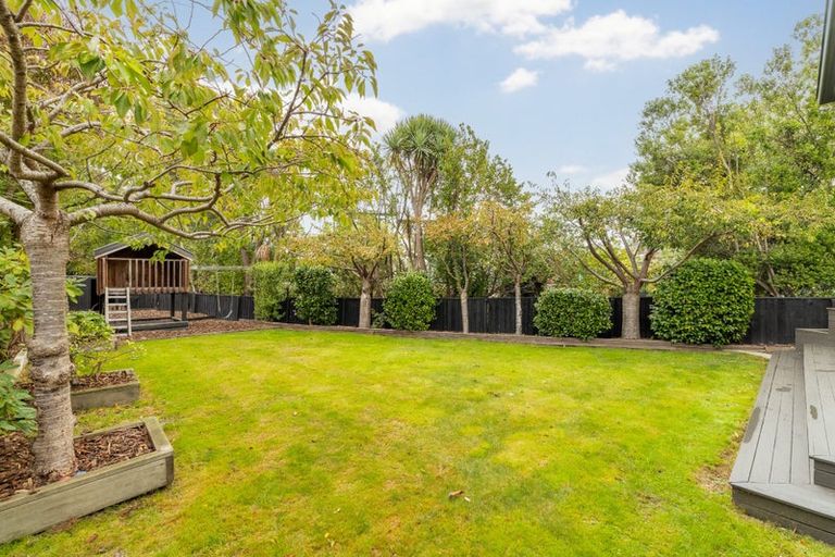 Photo of property in 3/47b Harris Crescent, Papanui, Christchurch, 8053