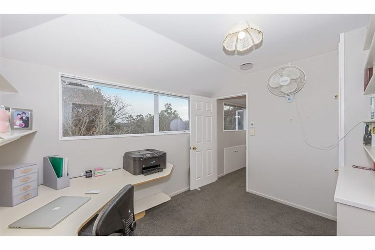 Photo of property in 2/26 Elliott Avenue, Bayview, Auckland, 0629
