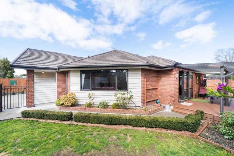 Photo of property in 3 Astelia Court, Milson, Palmerston North, 4414