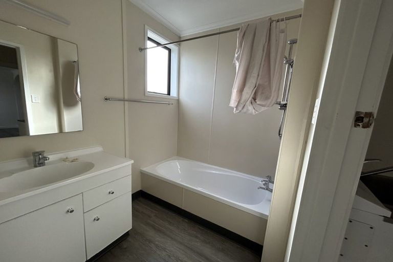 Photo of property in 80 Peel Street, Westport, 7825