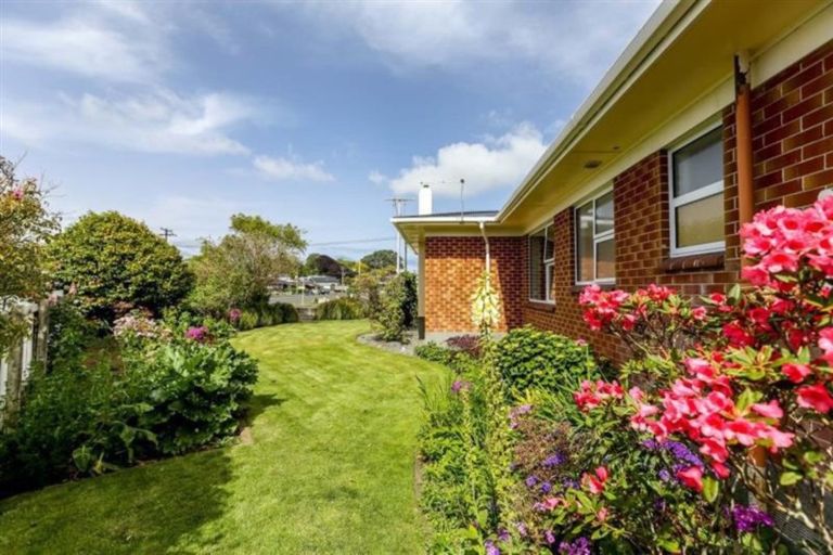 Photo of property in 17 Sanders Avenue, Westown, New Plymouth, 4310