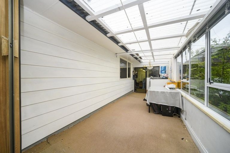 Photo of property in 1 Ayr Place, Hokowhitu, Palmerston North, 4410