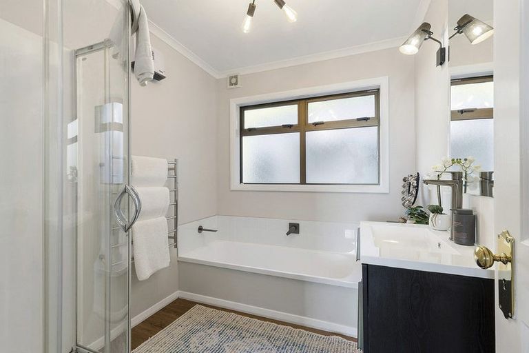 Photo of property in 493 Karaka Bay Road, Karaka Bays, Wellington, 6022