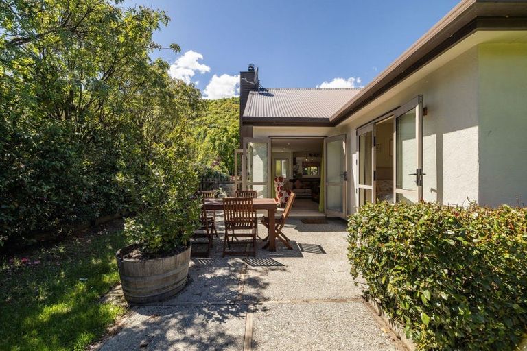 Photo of property in 12 Alexander Place, Arrowtown, 9302