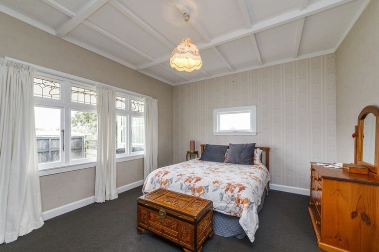 Photo of property in 2 Fagan Street, Sanson, 4817