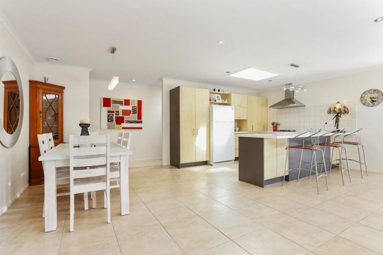 Photo of property in 240 Pine Valley Road, Dairy Flat, Silverdale, 0992