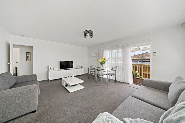 Photo of property in 1/539 Pakuranga Road, Howick, Auckland, 2010