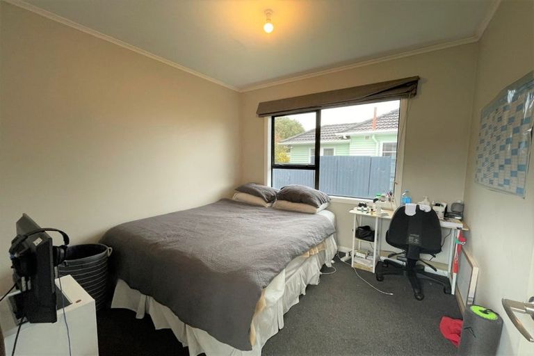 Photo of property in 18 Exeter Street, Brooklands, New Plymouth, 4310