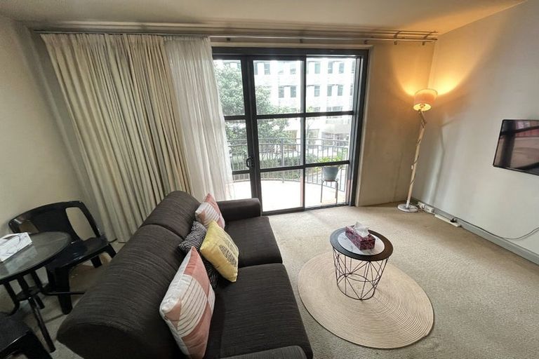Photo of property in Atrium Apartments, 2c/154 The Terrace, Wellington Central, Wellington, 6011