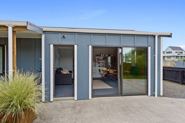 Photo of property in 7 James Street, Waikawa Beach, Manakau, 5573