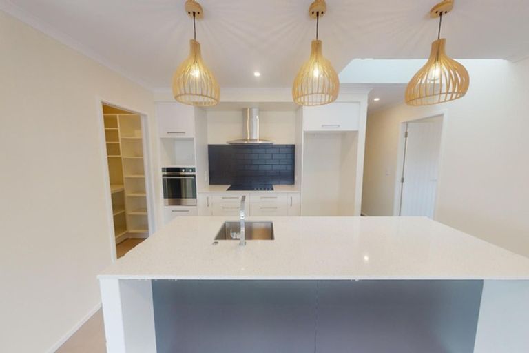 Photo of property in 30 Silicon Way, Fitzherbert, Palmerston North, 4410