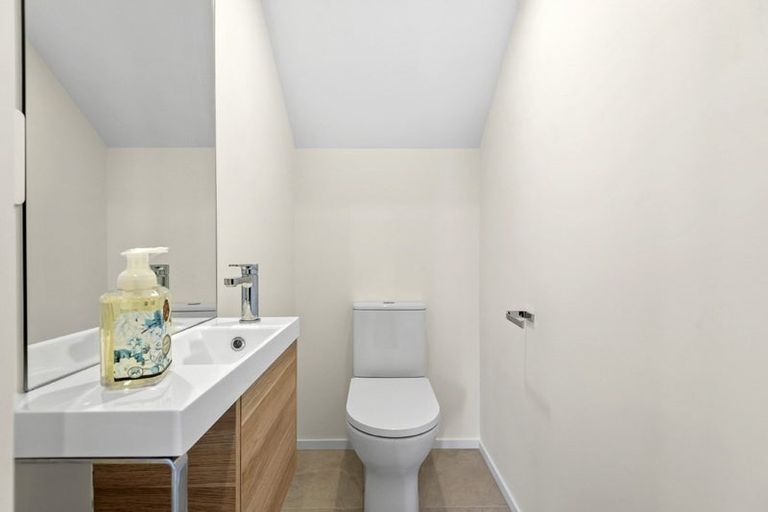 Photo of property in 13 Isabella Lane, Henderson, 0610