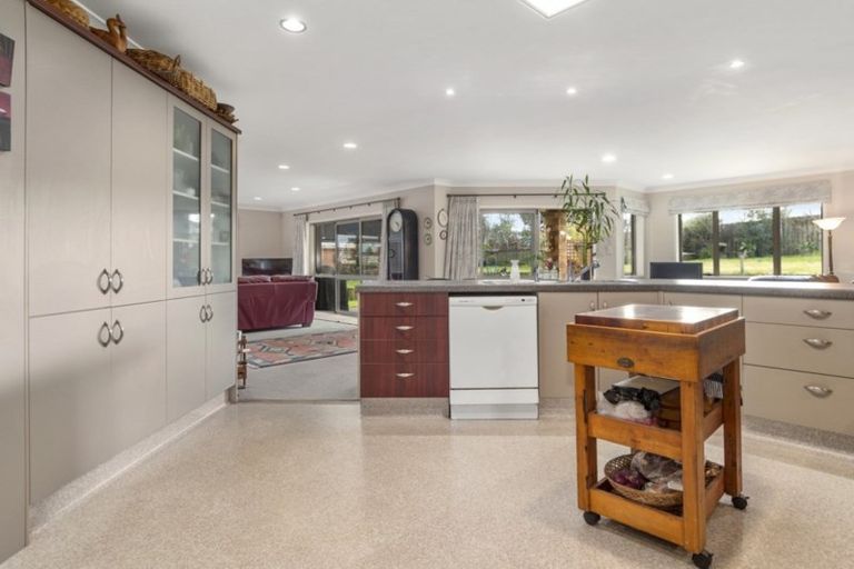 Photo of property in 1 Mckenna Lane, Omokoroa, 3114