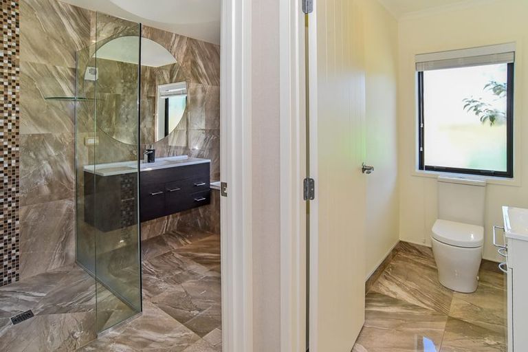 Photo of property in 6 Coach Road, Kingseat, Papakura, 2580