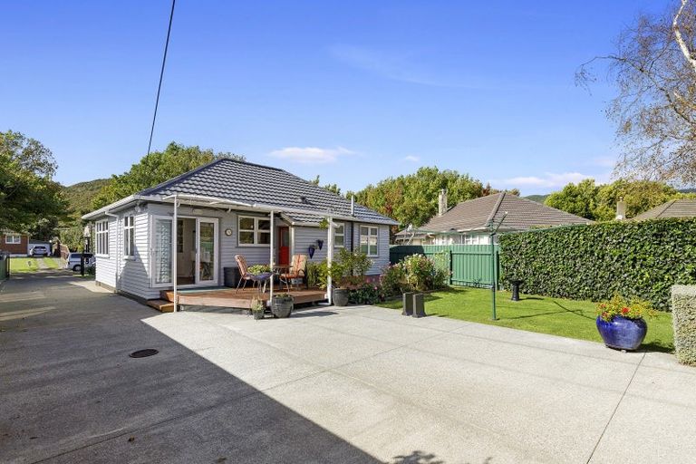 Photo of property in 49 Chapman Crescent, Naenae, Lower Hutt, 5011